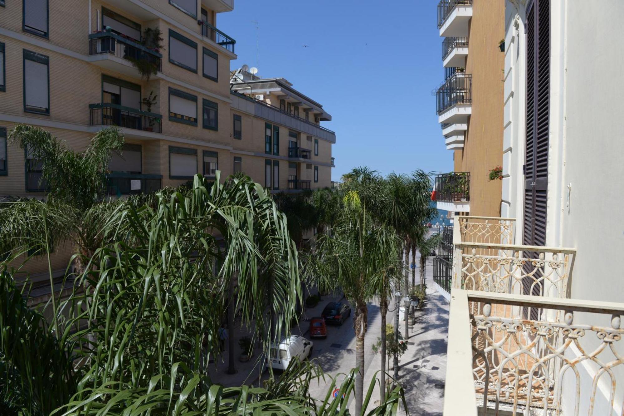 Maria Vittoria Charming Rooms And Apartments Brindisi Exterior foto